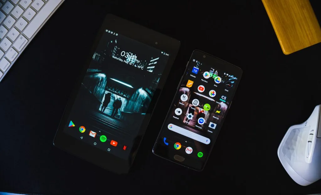 Black Android Smartphone Displaying Home Screen